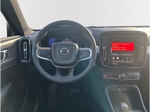 Volvo XC40 B3 Benzin Core 19'' ACC LED Rückfahrkam. Navi LenkradHZG SHZ