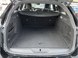 Peugeot 308 SW BlueHDi 130 EAT8 GT AHK-abnehmbar El. Panodach Navi Digitales Cockpit Memory Sitze