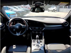Alfa Romeo Giulia Benzin Intensa, Navi, Leder, Totwinkel, SHZ.