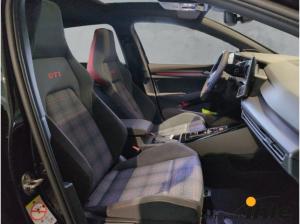 Volkswagen Golf GTI VIII 2,0 TSI DSG AHK+HARMANKARDON+PANO