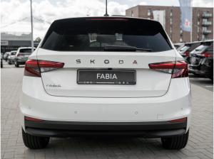 Skoda Fabia Selection 1.5 TSI DSG ACC LED KeyLess Navi