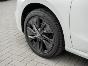 Skoda Fabia Selection 1.5 TSI DSG ACC LED KeyLess Navi