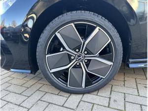 Volkswagen Golf R-Line 1.5 l DSG Black Style LED Matrix SOFORT VERFÜGBAR