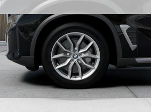 BMW X5 xDrive30d FACELIFT / Komf. / LiveCock/ Hifi / RFK /