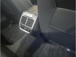 Volkswagen Passat R-Line "Signature" Hybrid //SOFORT VERF.// 272PS - mit 0,5% versteuern, HUD, Leder, LED, Kamera usw.