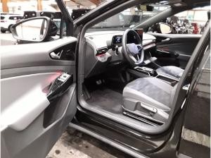 Volkswagen ID.4 Pure Performance 125 kW LED+NAV+ACC+SHZ