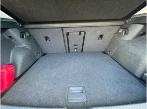 Volkswagen Golf VIII 1.5 TSI Goal - + AHK +  SHZ + Side Assist + PDC + Light Assist