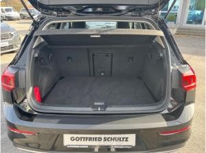 Volkswagen Golf VIII 1.5 TSI  Goal - + AHK + SHZ + Side Assist + PDC + Light Assist