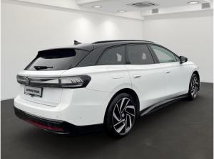 Volkswagen ID.7 Tourer Pro 210kW - + Navi + AHK + Kamera + 20 Zoll +