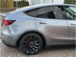 Tesla Model Y Performance - inkl. Winterreifen - Anhängerkupplung