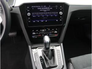 Volkswagen Passat Variant Elegance 1.5TSI DSG / Matrix, RFK