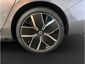 Volkswagen Passat Variant 2.0 TDI R-Line AHK Matrix LM 19" Navi ACC