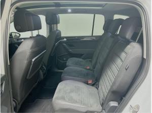 Volkswagen Touran 2.0 TDI DSG Highline Black ACC AHK Pano