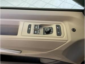 Volkswagen Multivan 2.0 TDI Life DSG 7Sitz Navi Sitzhzg LED
