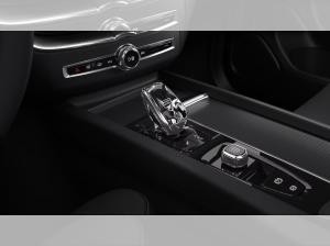 Volvo XC60 B5 AWD Plus Black Edition