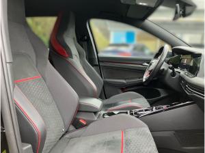 Volkswagen Golf GTI Clubsport VIII 2.0 TSI DSG / Navi, LED+