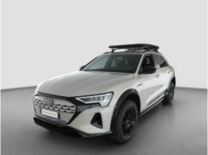 Audi Q8 e-tron edition Dakar 55 qu Matrix HUD Pano ACC