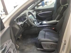 Audi Q8 e-tron edition Dakar 55 qu Matrix HUD Pano ACC