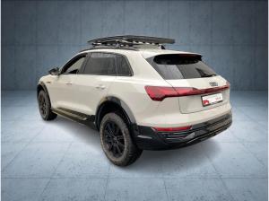 Audi Q8 e-tron edition Dakar 55 qu Matrix HUD Pano ACC