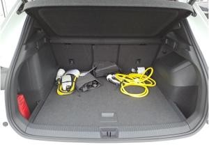 Volkswagen Tiguan R-Line, Black-Style, AHK, HUD, Panorama-Ausstell-/Schiebedach mit Panoramadach hinten