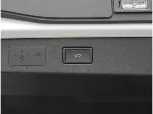 Volkswagen T-Roc R-Line 1.5 l eTSI OPF 7-Gang-Doppelkupplungsgetriebe DSG