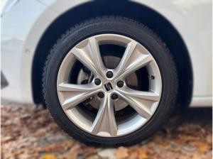 Seat Leon FR 1.5eTSI 110kW (150PS)*DSG*MATRIX*RFK*Travel-Ass.*NAVI*SHZ*GJR*
