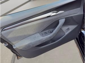 Skoda Superb SOFORT VERFÜGBAR! Combi Sportline Navi DCC Pano AHK eSitz