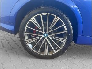 BMW iX2 xDrive30 M Sportpaket AHK HUD Pano Head-Up