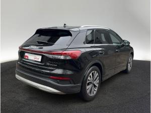 Audi Q4 e-tron 45 S-Line AHK HuD NAVI PANO RFK SONOS