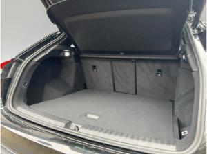 Audi Q4 e-tron 45 S-Line AHK HuD NAVI PANO RFK SONOS