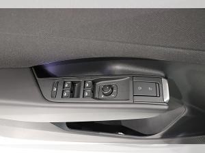 Volkswagen T-Roc Life 1.5l eTSI DSG KEYLESS LED KAMERA PDC SHZ