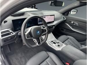 BMW 330 e  xDrive Tour. LCI2 M Sportpaket Pro*Panorama*AHK*360 Kamera* uvm.