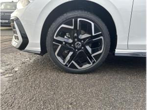 Volkswagen Golf R-Line 1.5 l eTSI OPF DSG CarPlay Black ACC