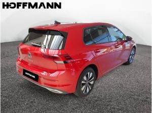 Volkswagen Golf Life inkl. Navi und Allwetter