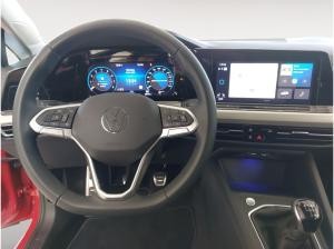 Volkswagen Golf Life inkl. Navi und Allwetter