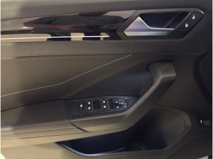 Volkswagen T-Roc R-Line 1.5 TSI DSG BLACKSTYLE AHK IQ KAMER