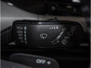 Volkswagen Golf VIII Variant 1.5 eTSI Life Nav Standhzg. LED