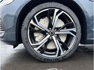 Volvo V60 Recharge T6 AWD Plus Bright 19'' ACC 360 Kamera HUD LED Panorama Harman