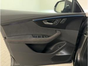 Audi RS Q8 performance tiptr. NACHTS AHK STDHZG HUD 360°K MATRIX PANO