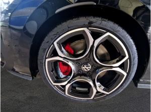 Volkswagen Golf GTI 2,0 l TSI 7 -Gang-DSG *PANO*