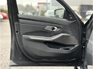 BMW 330 d xDrive Touring M Sportpaket Head-Up DAB