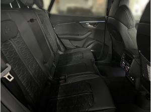 Audi RS Q8 SUV performance tiptronic