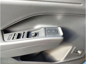 Volkswagen T-Roc R-Line 1.5 l eTSI OPF 7-Gang-Doppelkupplungsgetriebe DSG