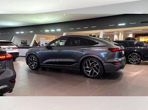 Audi Q6 e-tron Sportback quattro Digitales Cockpit