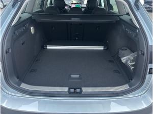 Skoda Superb Combi 2.0 TDI DSG Selection +CANTON+AHK+ACC+MATRIX+StHz+ACC+SHZ+