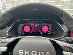 Skoda Octavia Combi 2.0 TSI 195 kW RS, AHK, Panorama-Schiebedach elektrisch