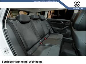 Volkswagen Passat Business 1.5 eTSI DSG AHK NAV Winterräder
