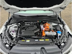 Volkswagen Passat Variant R-Line 1,5 l eHybrid DSG *sofort verfügbar*