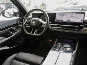 BMW 520 i Touring Aut. M Sport *on top 1190 € BMW Zubehör Gutschein 1190 € * !!!