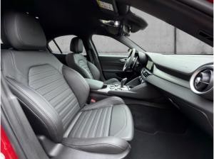 Alfa Romeo Giulia Veloce Q4 2.0 PDC+KAMERA+NAVI+CARPLAY+SHZ